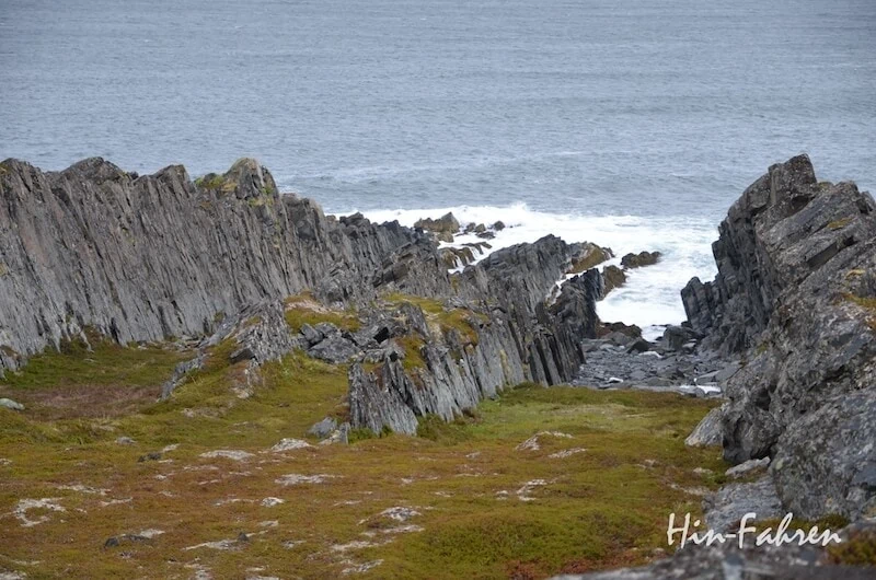 Felsen an der Barentssee auf der Varanger-Halbinsel