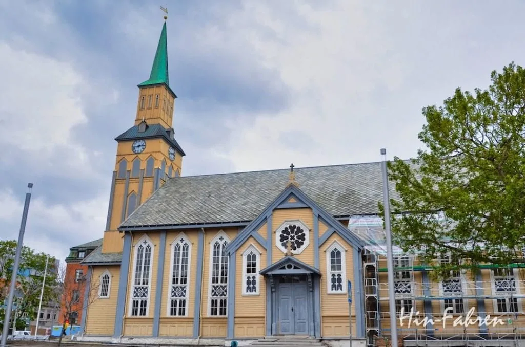 Mit dem Wohnmobil in Tromsö: Evangelische Kathedrale Domkirke