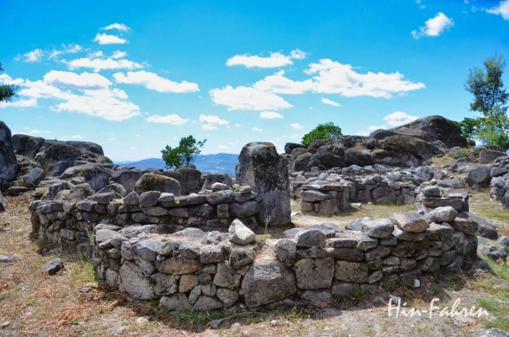 Befestigung aus der Bronze- und Eisenzeit in Nord-Portugal